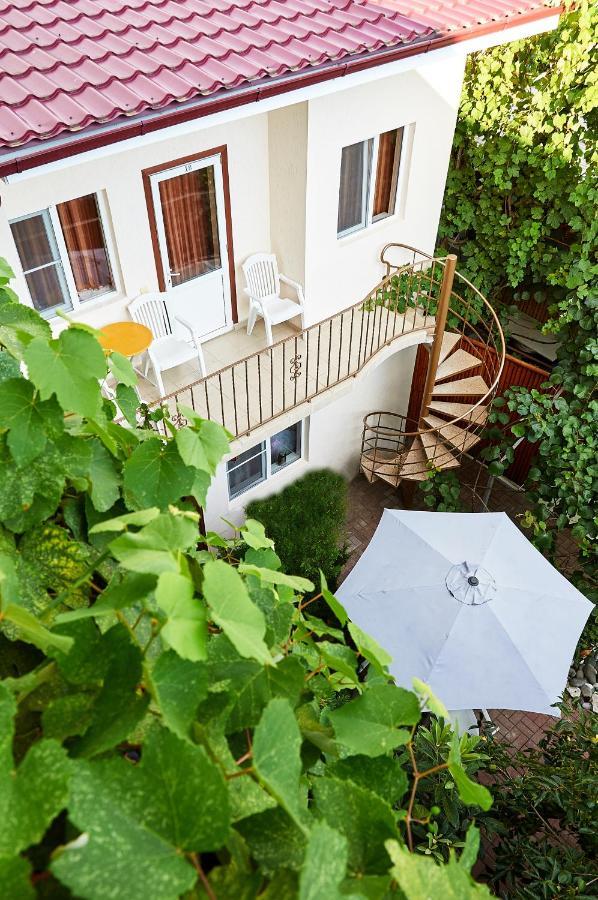 Marco Club Hotel Gagra Exterior foto