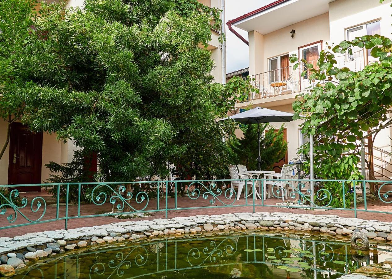 Marco Club Hotel Gagra Exterior foto