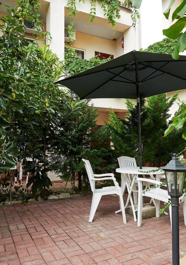 Marco Club Hotel Gagra Exterior foto