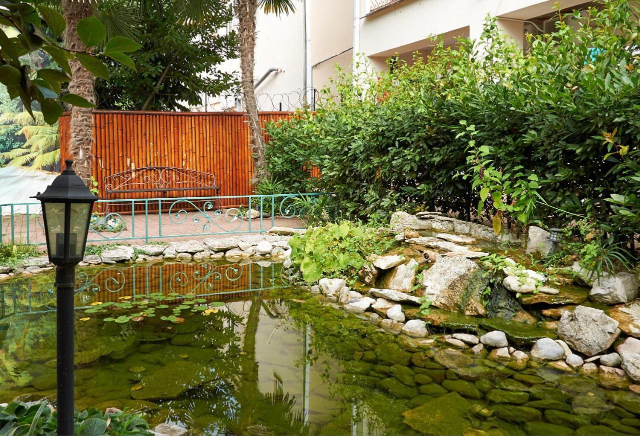 Marco Club Hotel Gagra Exterior foto