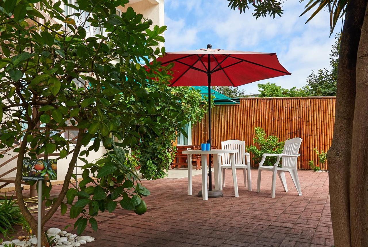 Marco Club Hotel Gagra Exterior foto